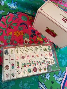 Oh My Mahjong Dandy Tiles, Enchanted Mat and Acrylic Storage Box